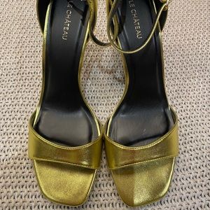 Electric ⚡️ yellow shows